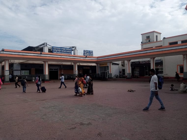 puri railway station, puri trip plan