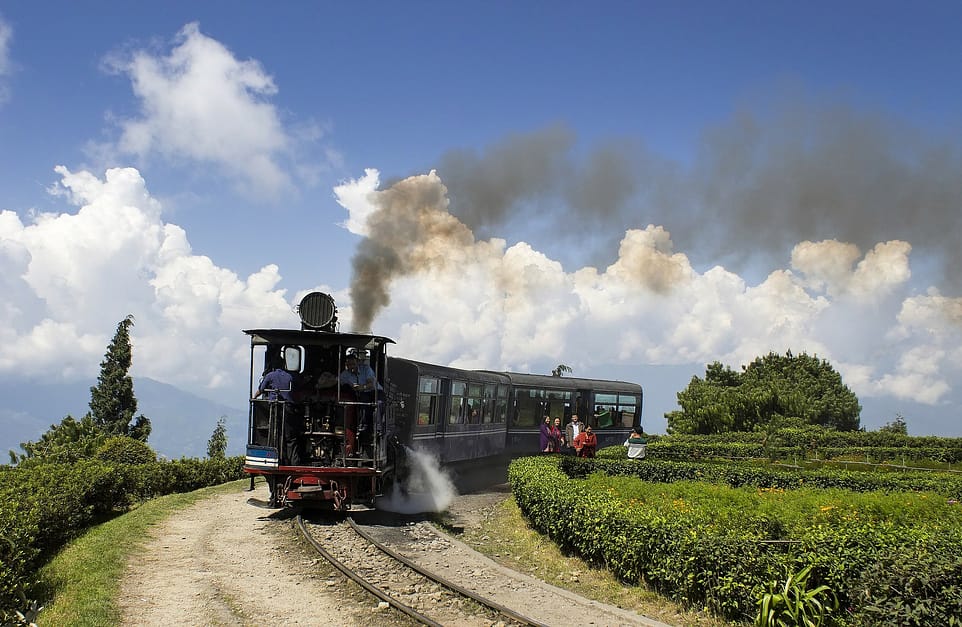 darjeeling-himalayan-railway-